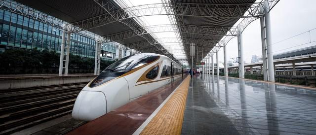 ▲复兴号CR400BF型高速动车组 据图虫创意