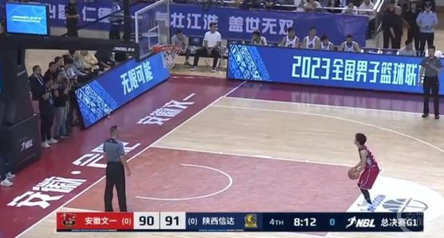 ▲安徽文一罚球前比分落后。