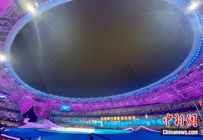 杭州亚运会开幕式现场。项菁 摄