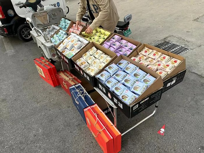 张宁的月饼摊。图 / 受访者提供