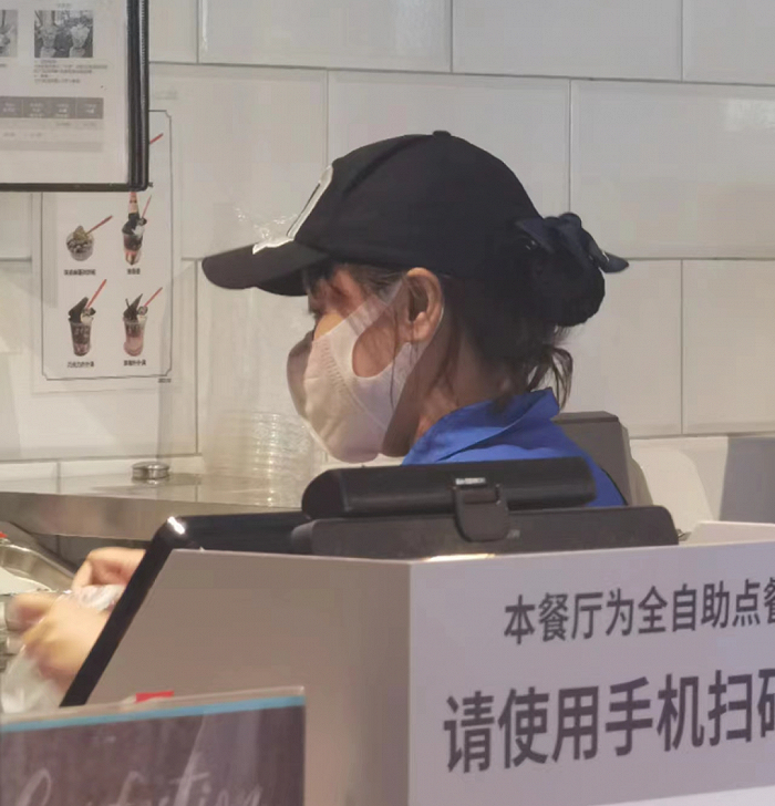 工作中的润润。 图 / 受访者提供