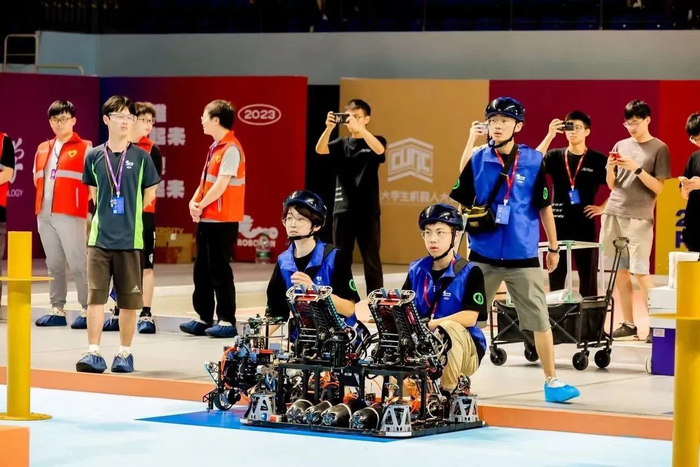 比赛现场（图片由电子科技大学提供）