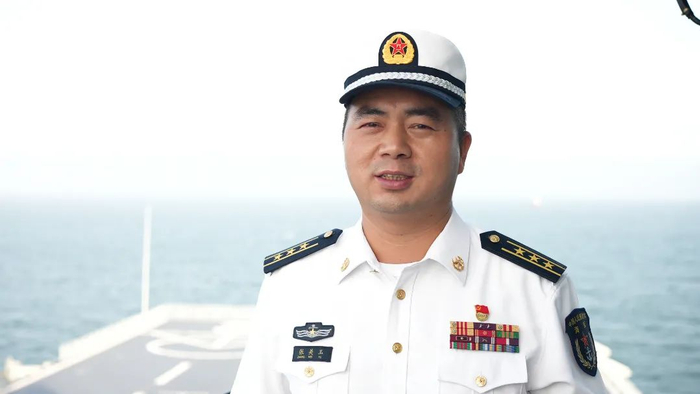 张美玉10多年持续锚定海战场,一心一意研战谋战,带领官兵苦练精训