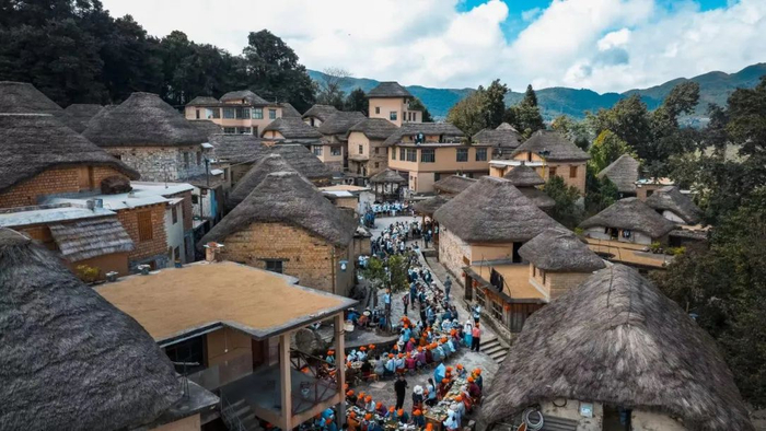 梯田尽染丰收色 长街宴席新稻香|梯田|红河哈尼族彝族自治州_新浪新闻