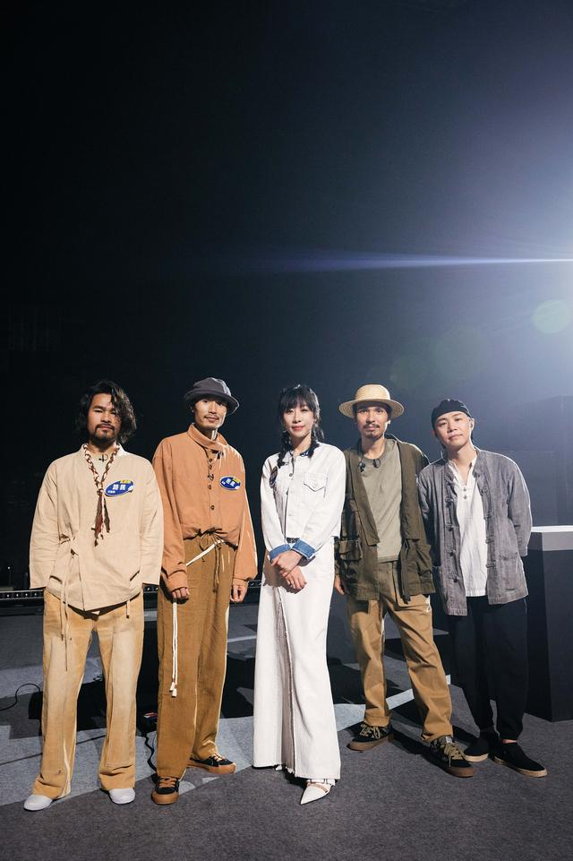 《乐队的夏天3》最新一轮女神合作赛中，瓦依那合作任素汐。  受访者供图