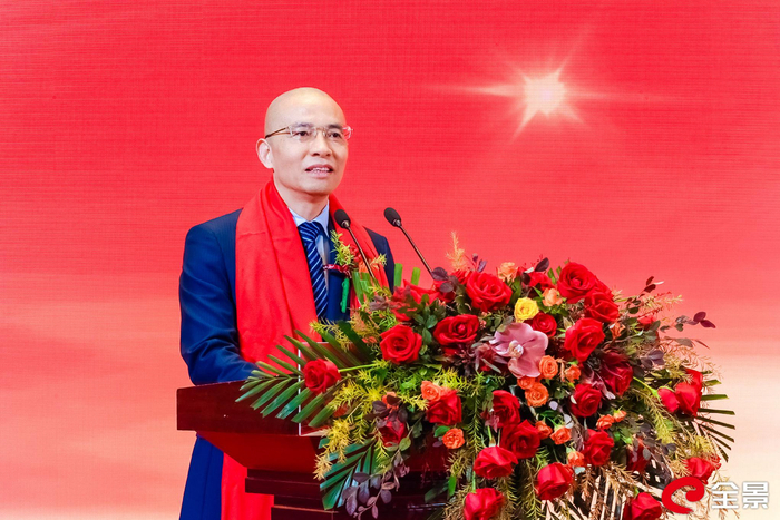 　　图三 华英证券总裁王世平致辞