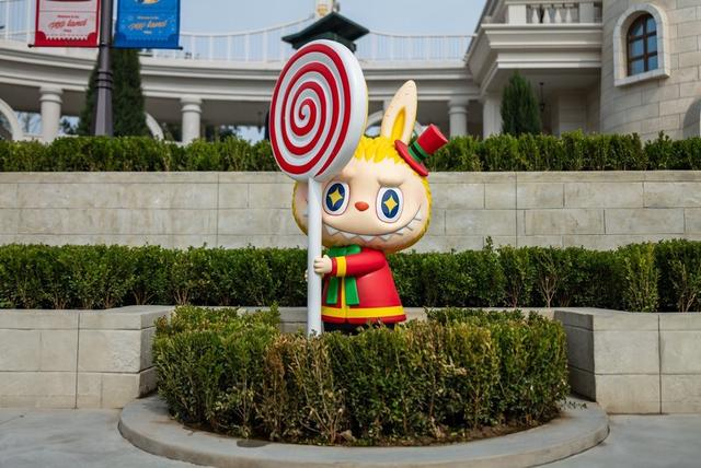 泡泡玛特城市乐园占地面积约4万平方米。图/IC photo