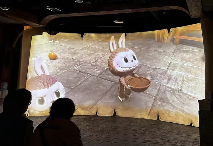 （“心愿之旅”项目播放的动画影片 财联社记者拍摄）