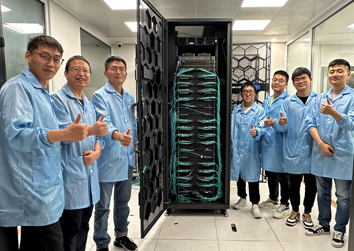 芯华章硬件仿真系统HuaEmu E1实物 图片来源：芯华章官方微信公众号