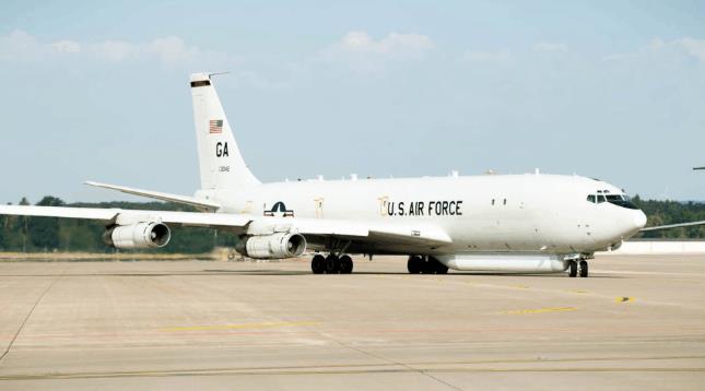     E-8C“联合监视目标攻击雷达系统 ”（JSTARS，又称“联合星”）侦察机 资料图 图源：外媒