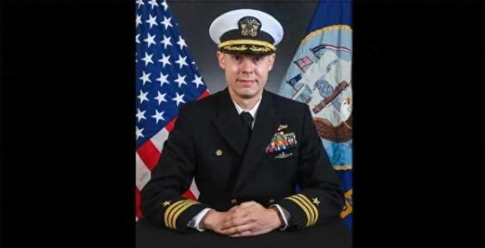 迈克尔·莱尔在9月22日被撤职 图源：美国海军
