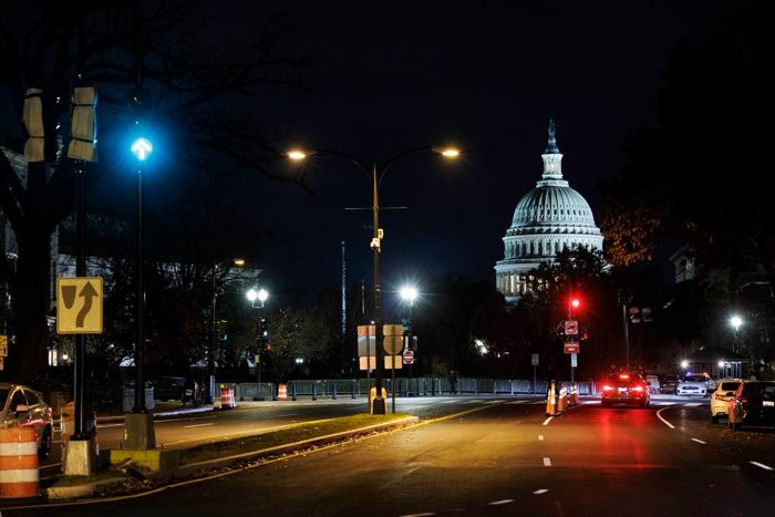 　　图为2021年12月2日在美国华盛顿拍摄的国会大厦。新华社发（沈霆摄）