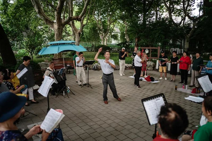 欢歌笑语合唱团