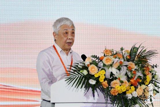 (中国酒类流通协会常务副会长刘员)