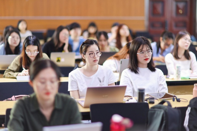 “高校知识产权公开课”走进南京大学