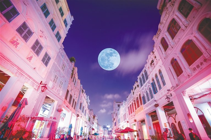 资料图：海口骑楼老街夜景。海南日报记者 袁琛 摄