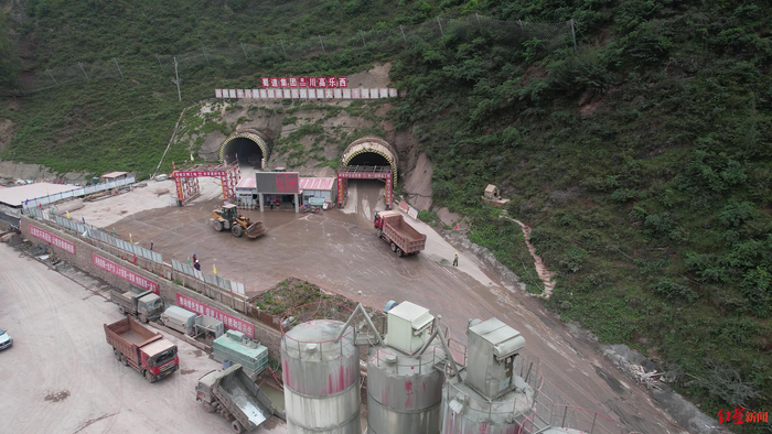 ▲乐西高速大凉山1号隧道