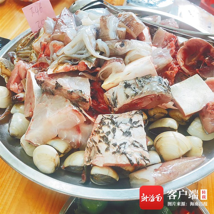 潭门海鲜。谢向荣 摄