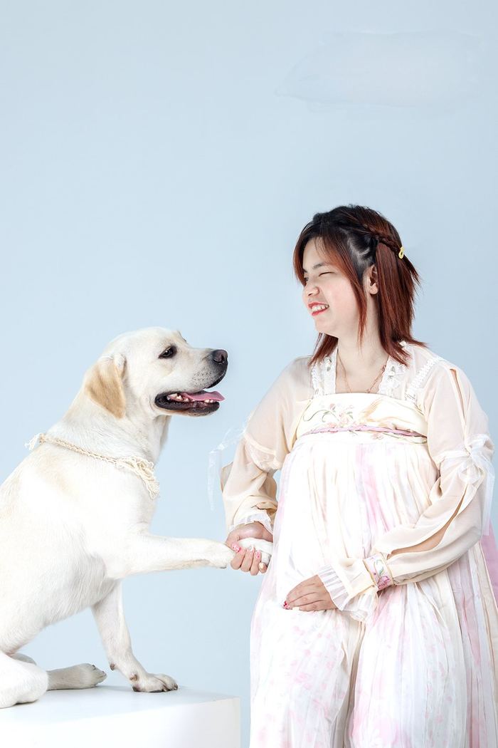 马寅青和导盲犬盖娅。本文图片均为 受访者供图