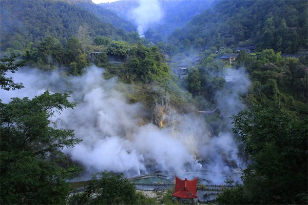 热海地热区 刘正凡 摄