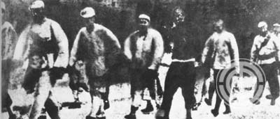 1927年12月11日，广州工人和士兵举行起义，图为起义的工人赤卫队。