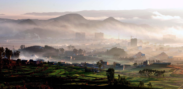 　　泸西县 赵江洪 摄