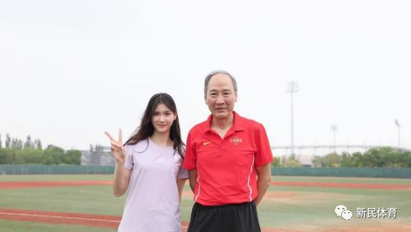 夏思凝师从著名跨栏教练孙海平