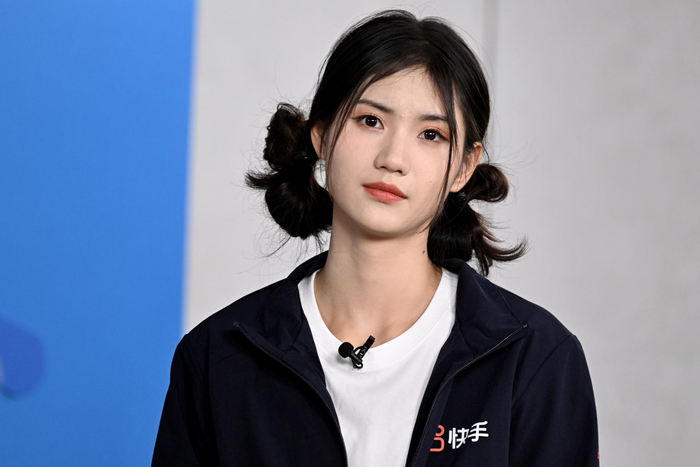 在杭州参加直播活动的夏思凝