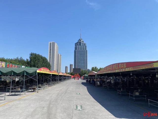 ▲9月22日中午，淄博市临淄区临淄大院，食客并不多