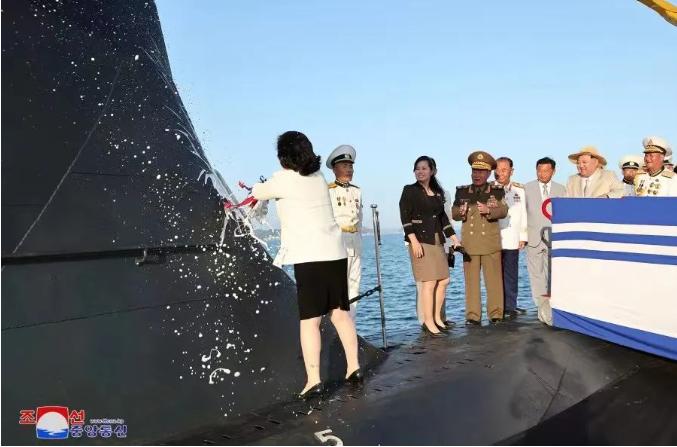 工艺水平可对比被称为“拉皮”的朝鲜某型潜艇