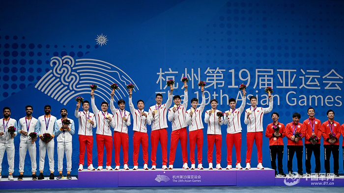 中国队选手登上冠军领奖台.王传顺 摄