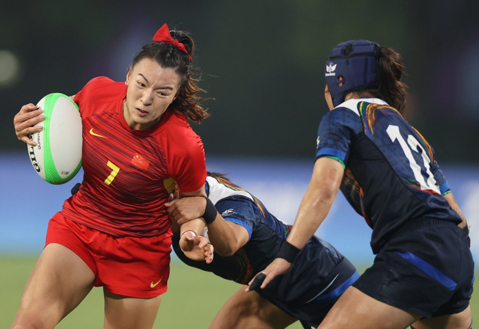 ↑陈可怡（左）