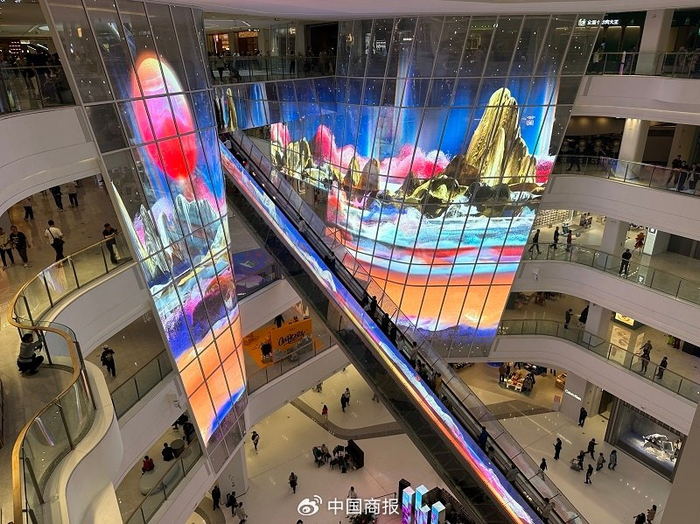 五棵松万达广场让消费者购物体验再升级。