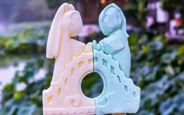 “断桥相会”文创雪糕。 社交网站截图