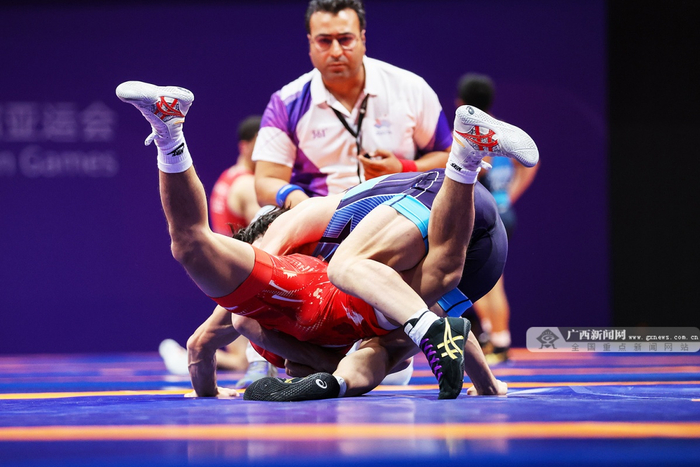 杭州亚运古典式摔跤60公斤级比赛现场。亚组委 供图