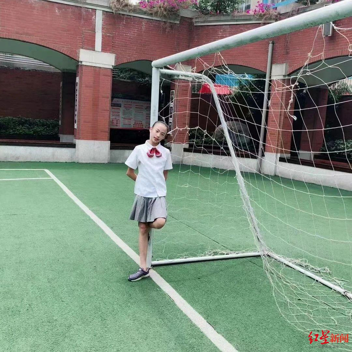 ▲小学时的朱思怡