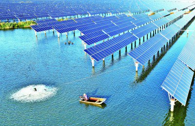 9月16日,在河北省唐山市丰南区黑沿子镇"渔光一体"现代渔业产业园