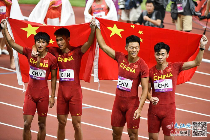 杭州亚运会男子4x100米接力队赛,陈冠锋,谢震业,严海滨和陈佳鹏组成的