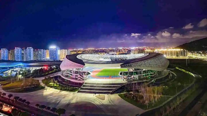 温州奥体中心主体育场。杨冰杰 摄