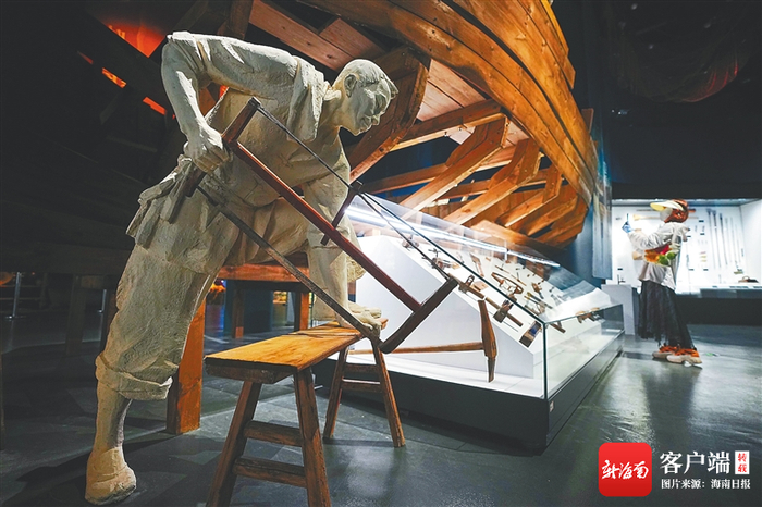 　　海南疍家博物馆内关于疍家木工制船技艺的展陈。海南日报记者 王程龙 摄