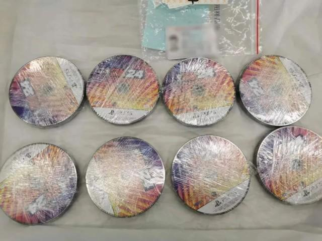 ？？走私的PS5游戏光盘。（图源：海关发布）