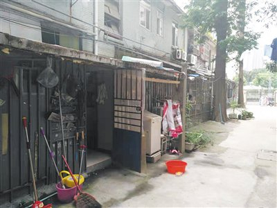 翻建前的虎踞北路4号5幢。受访者供图