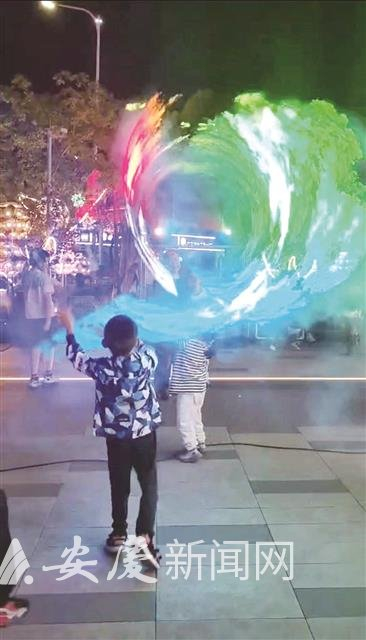 　　②当时直射镜头的两台激光灯。图片由受访者提供