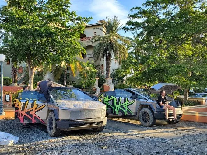 特斯拉电动皮卡Baja越野之旅，图：RosannaInvests@X