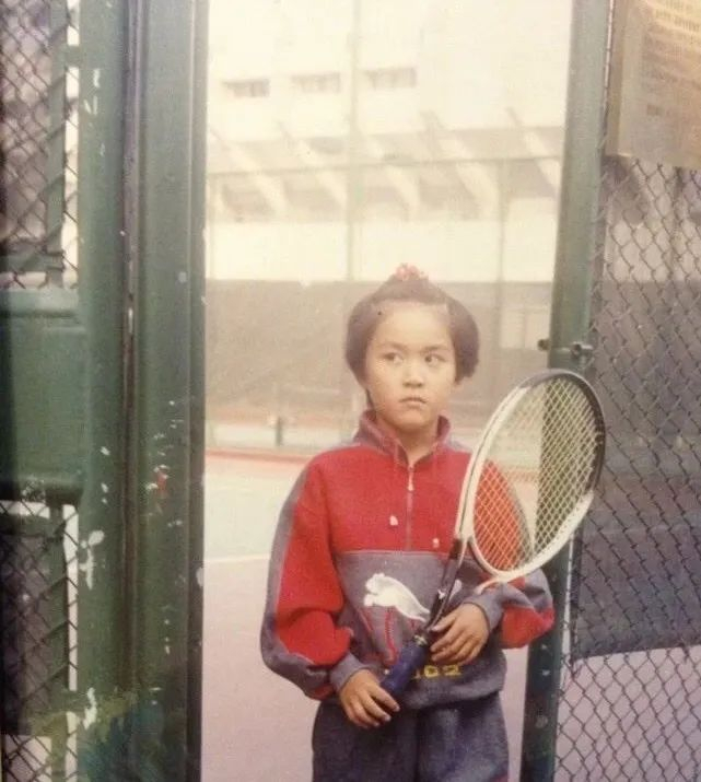  从小打球的朱琳 图源微博