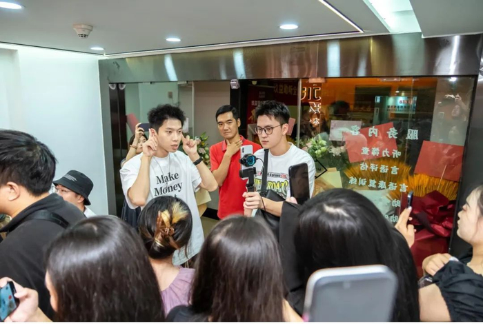 ｜开业现场来自全国各地的听损朋友