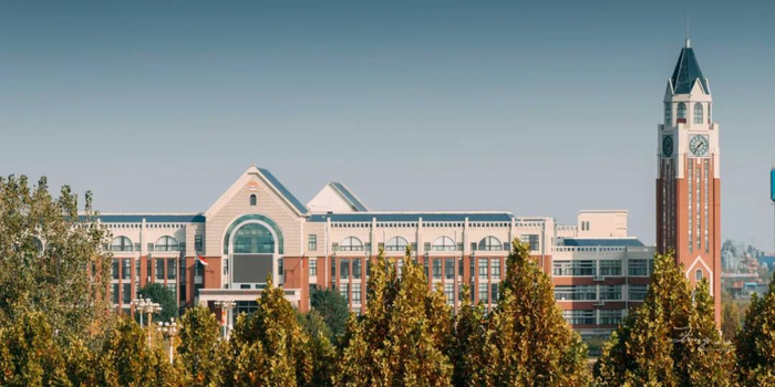 安阳学院 来源：中国春来