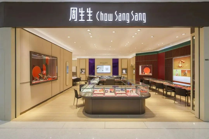 周生生沈阳皇城恒隆广场店/图源：周生生官微