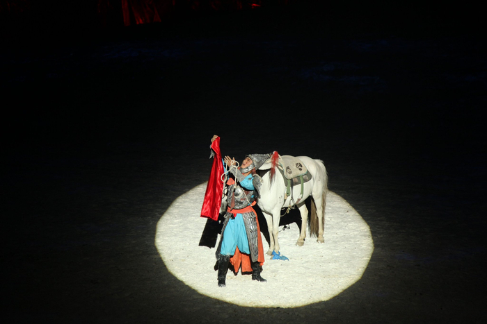 人马情深的动人演绎。