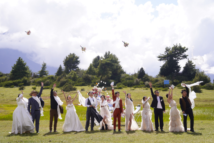 （图：“珠峰后花园”吉隆沟婚礼现场）